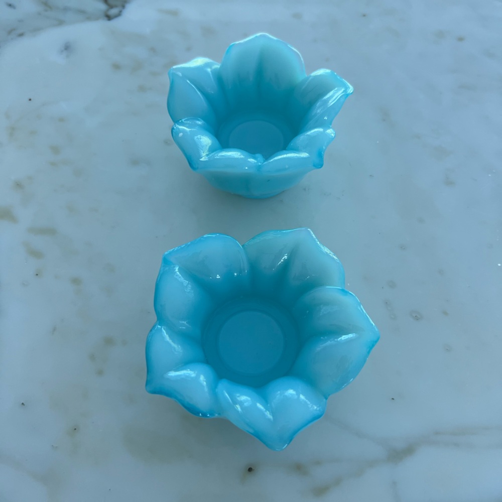 GLASS BLUE VOTIVE SET